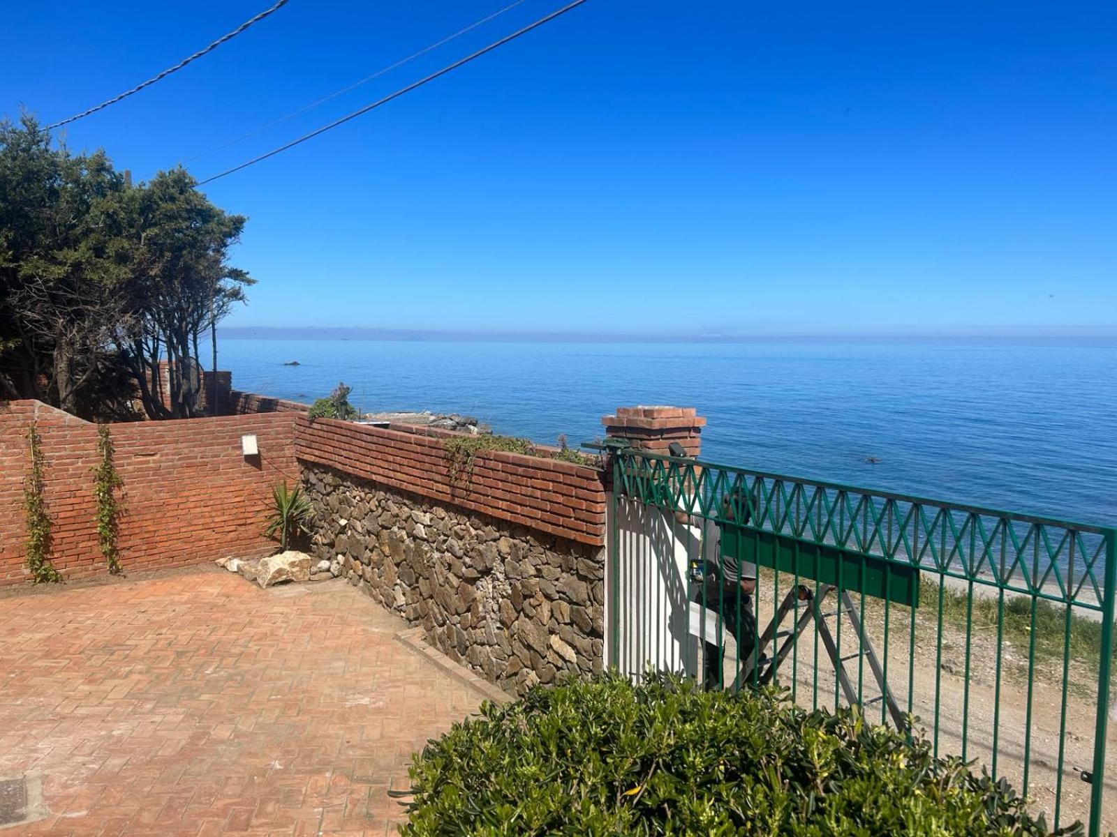 Villa Amalia Sul Mare Messina Exterior photo